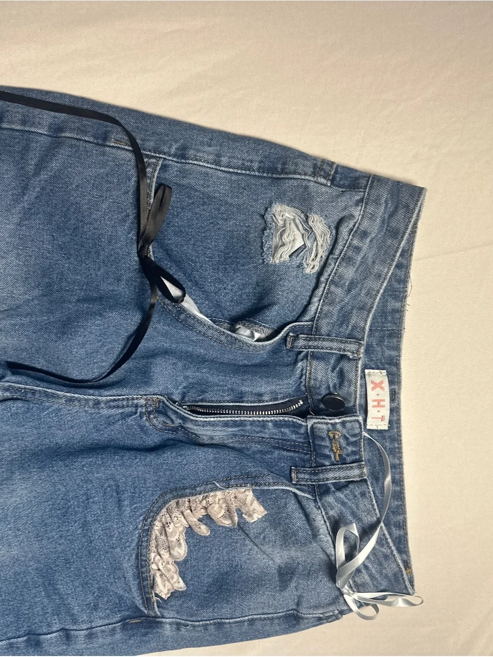 Relaxed Distressed Ribbon-Accent Women's Jeans - Blue